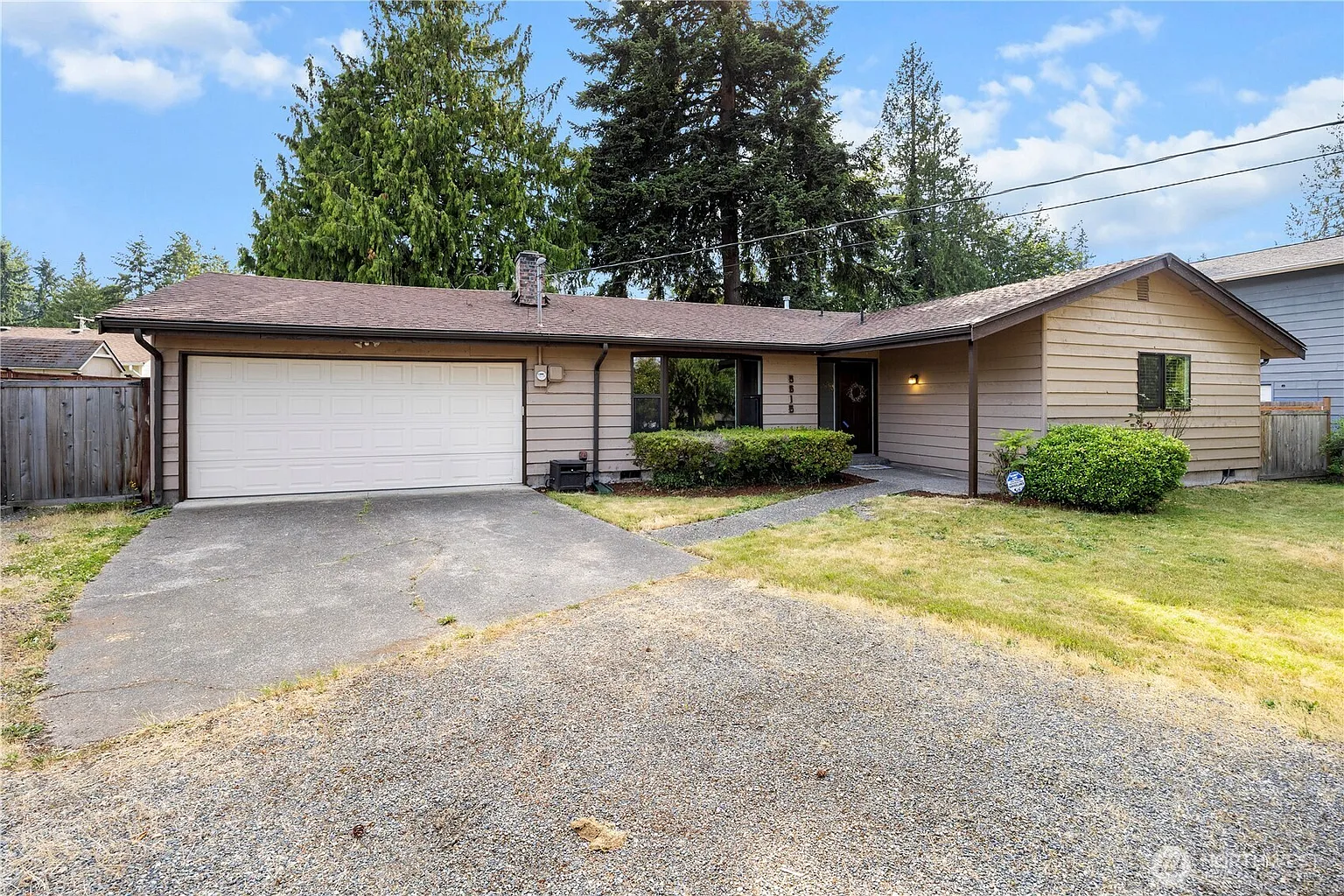 5615 195th Place E photo 1