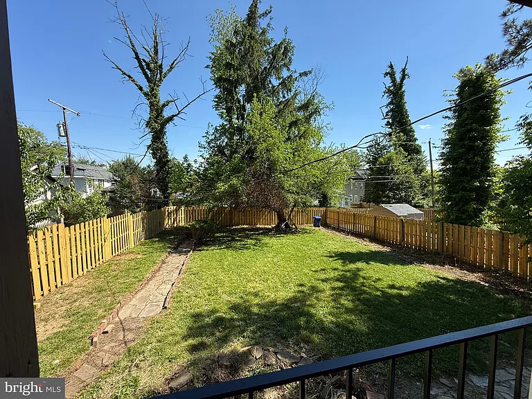4007 Bateman Ave — Photo 15
