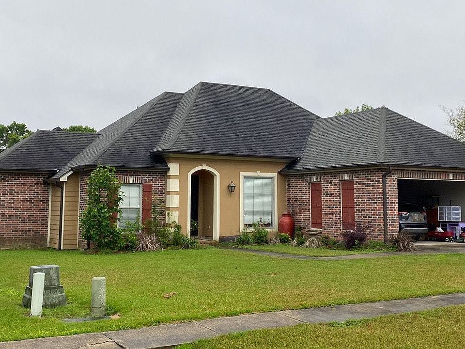 2nd image of 111 Shadowbrook Ln