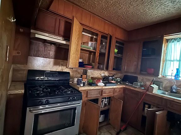 5th image of 1327 14th St