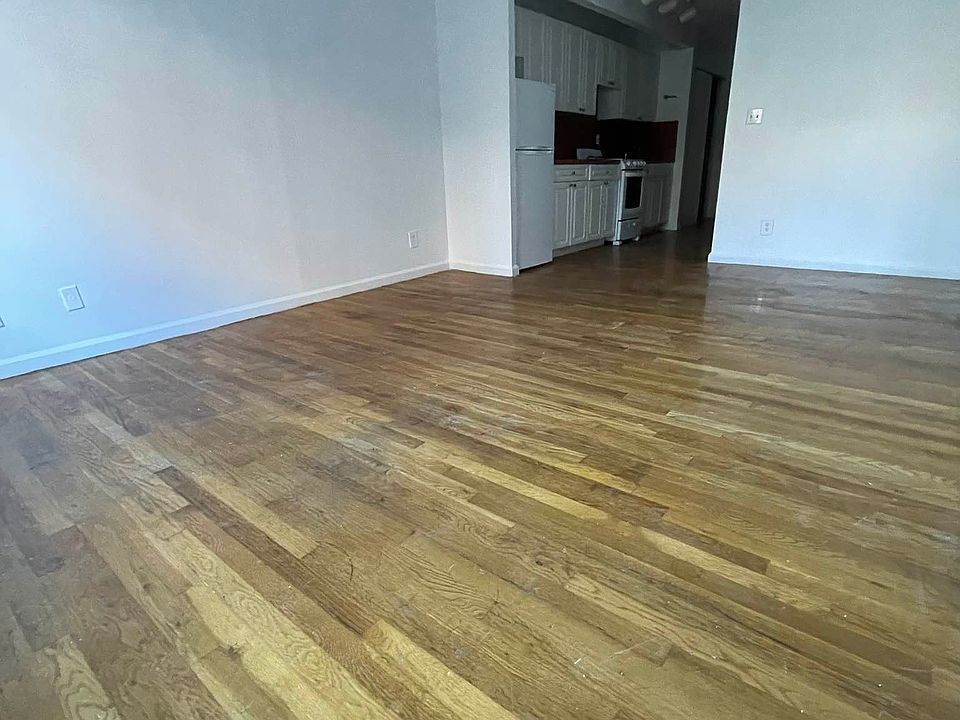 2nd image of 247 Eldridge St APT 3B