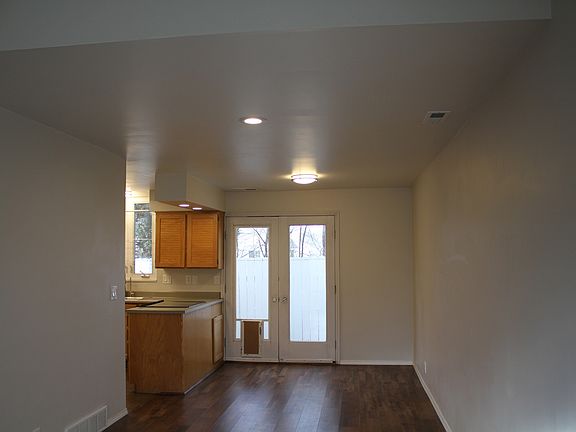 5th image of 775 E Gables Ln