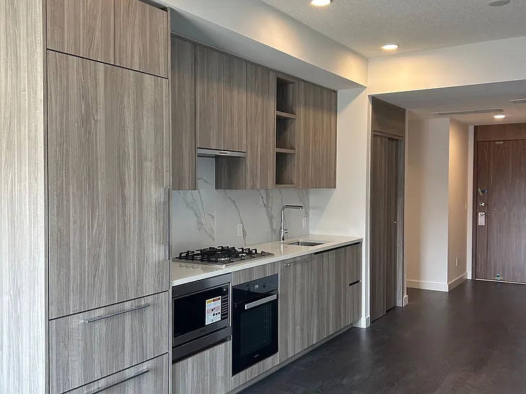 75 Billes Hts #915 — Photo 9