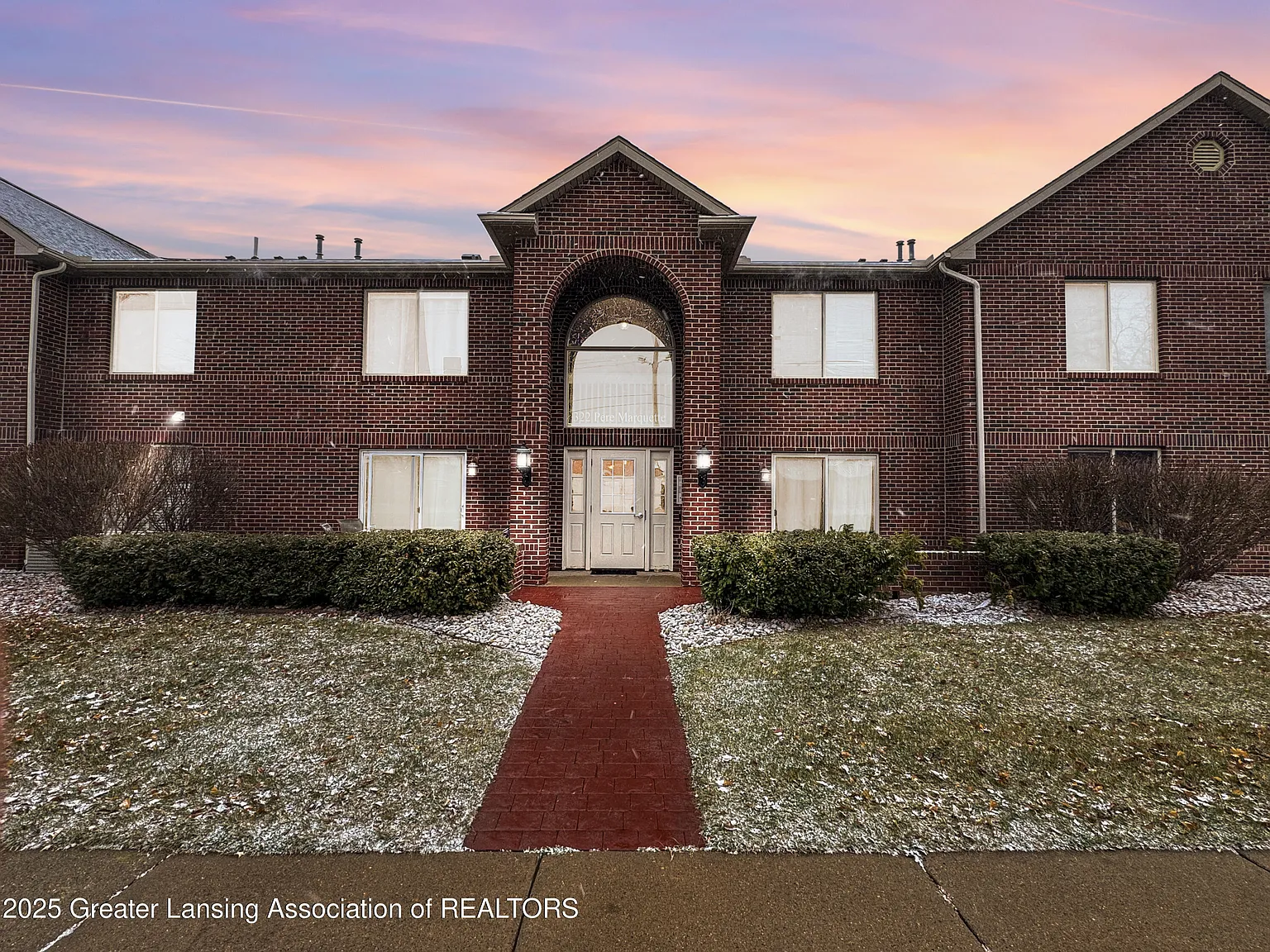 322 Pere Marquette Dr APT 15 photo 1