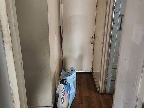 4th image of 424 Chico St
