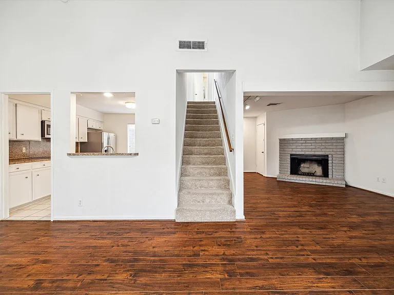 1864 S Gessner Rd — Photo 5