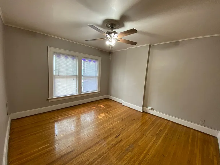 2329 Indianola Ave — Photo 11