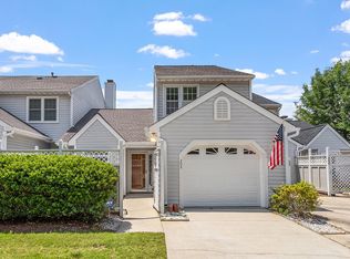 202 Lakewater Dr, Cary, NC 27511