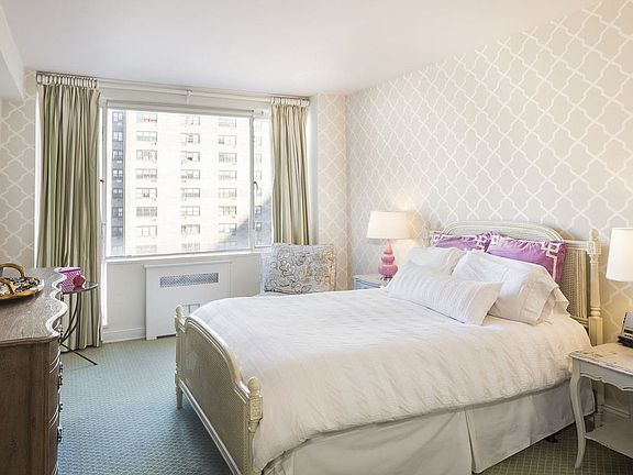 3rd image of 333 E 69th St APT 12B