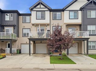 20127 19th Ave NW, Edmonton, AB T6M0X9