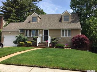 12 Metropolitan Ave, Bellmore, NY 11710