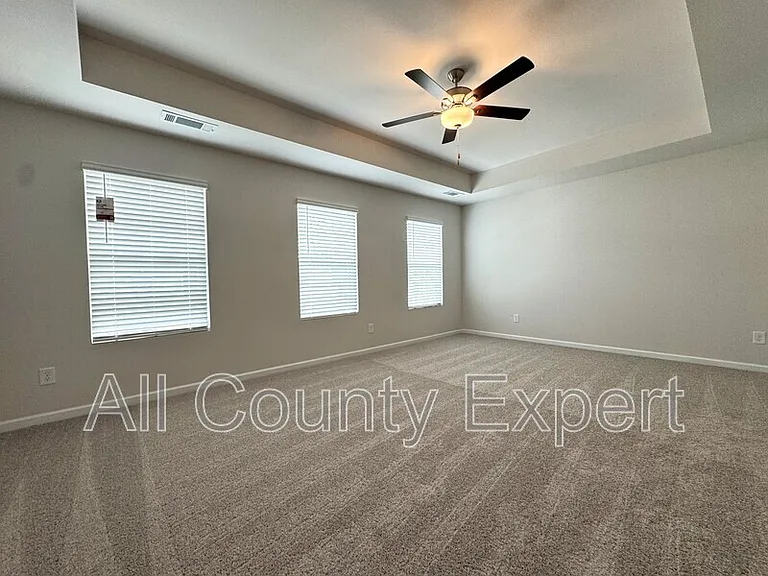 273 Bloomfield Cir — Photo 18