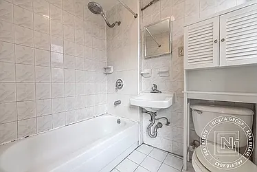 Rented by Nolita Group