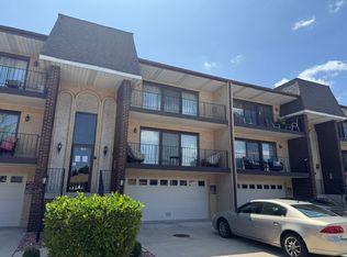 4125 W 93rd Pl #B-oak, Oak Lawn, IL 60453