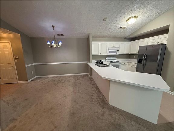 5th image of 1001 Holly Dr APT 207