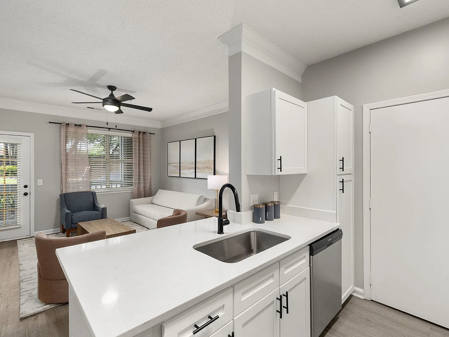 Avana Creekside — Photo 2