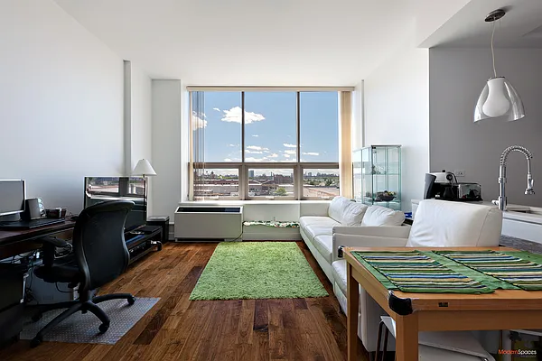 Sold by Modern Spaces | media 16