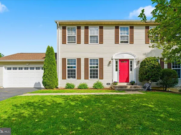1412 Kingsvale Cir, Herndon, VA 20170