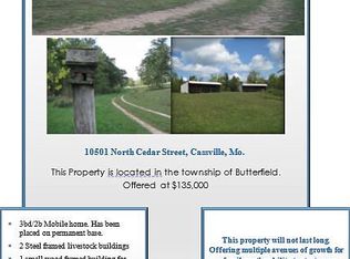 10501 N Cedar St, Cassville, MO 65625