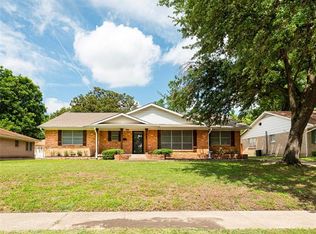 107 N Lois Ln, Richardson, TX 75081