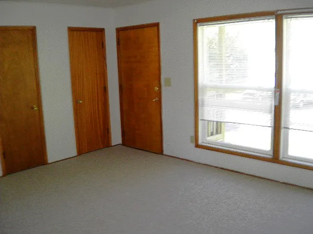 2 bed, $550 — Photo 3