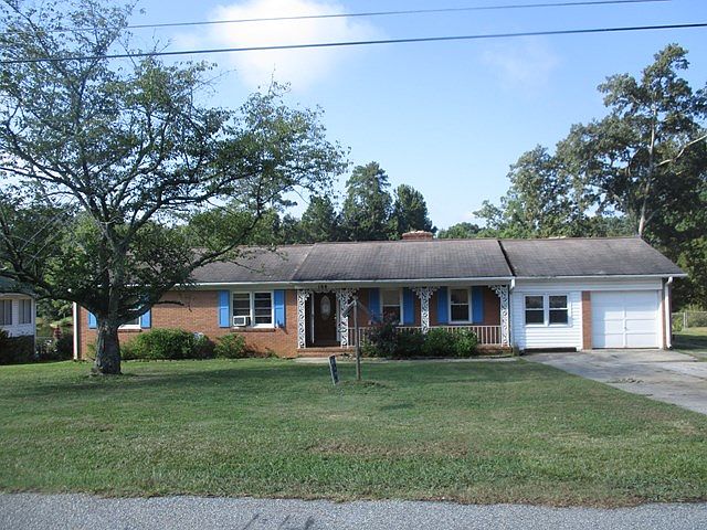 1st image of 108 Colonial Dr