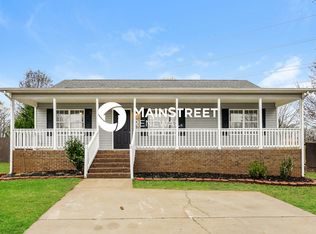 8 Leaf Ridge Ct, Thomasville, NC 27360