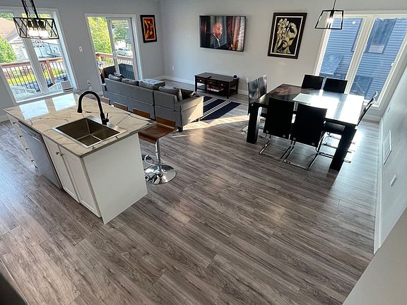 3rd image of 52 Marilyn Ave S