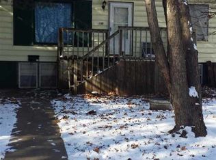 107 SW Taylor St, Topeka, KS 66603