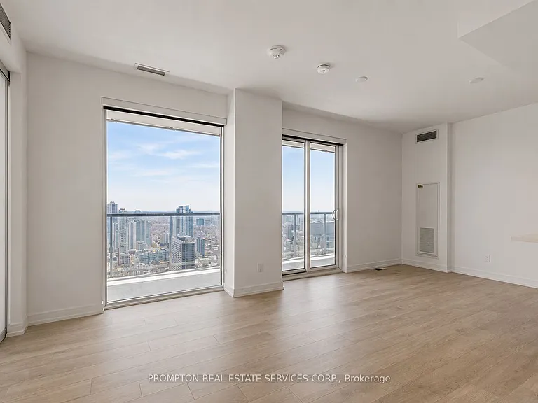 3 Gloucester St #4503 — Photo 4