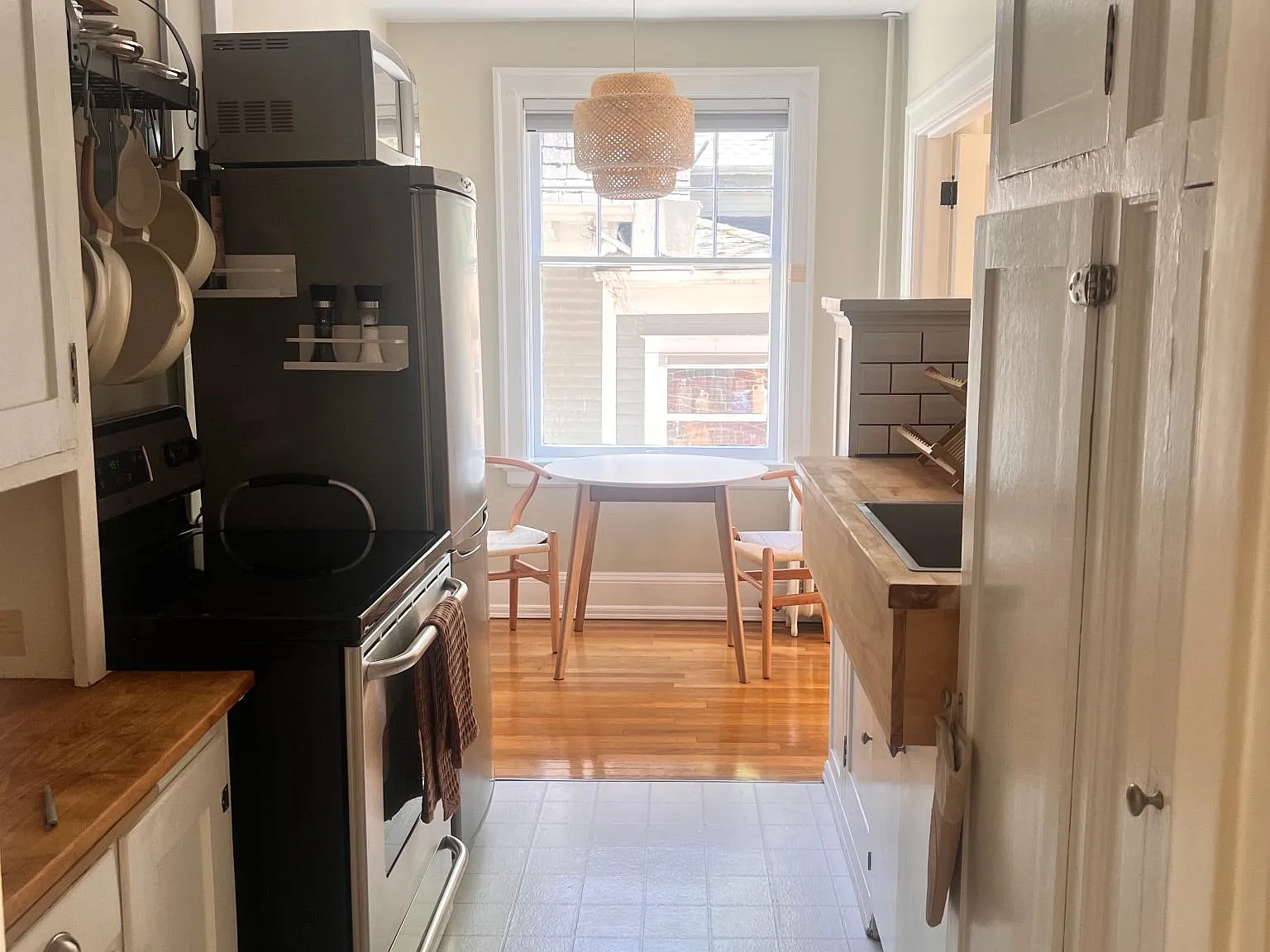 321 Boylston Ave E — Photo 2