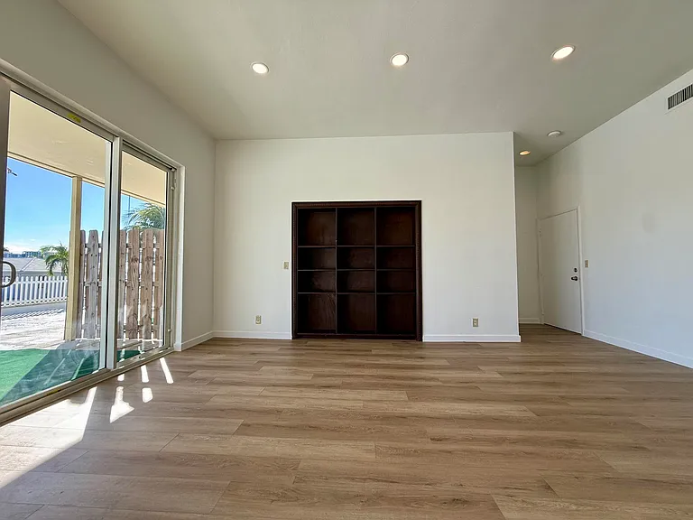 1165 E Atlantic Ave #A — Photo 24