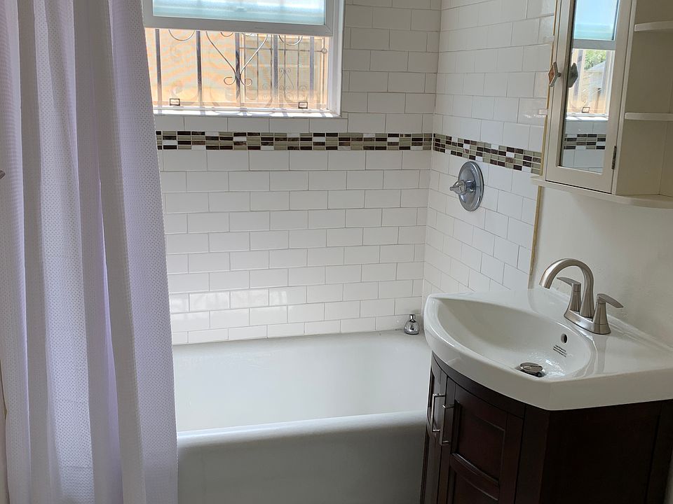1st image of 418 N Gardner St