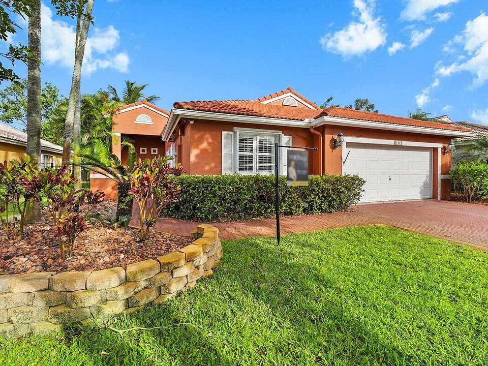 1st image of 363 SW 161st Avenue