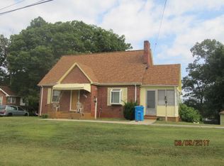 3605 Signal Hill Ave NW, Roanoke, VA 24017
