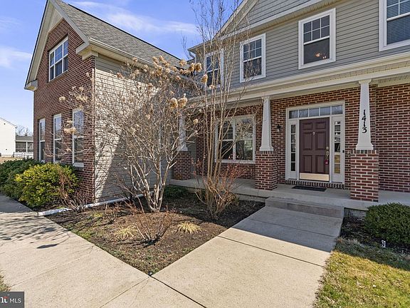 4th image of 1413 Della Way