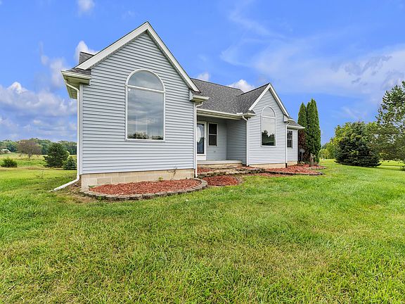 3rd image of 2855 Hayes Rd