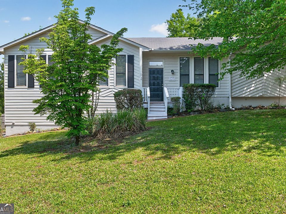 1st image of 2693 Hawk Dr NE