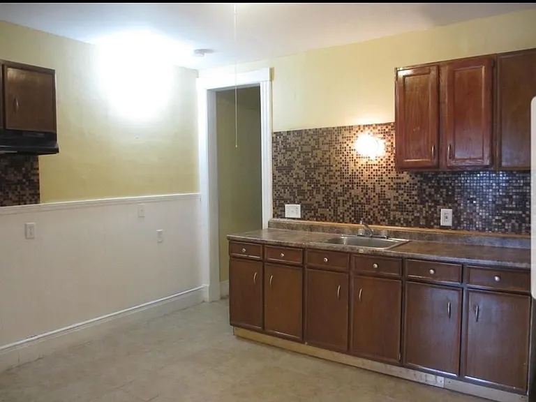 43 Hollywood St #1L — Photo 8