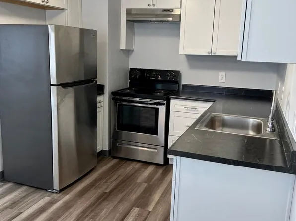 814 S 13th St APT 2, Tacoma, WA 98405