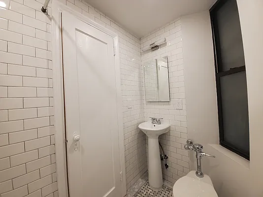 Rented by Corcoran | media 14