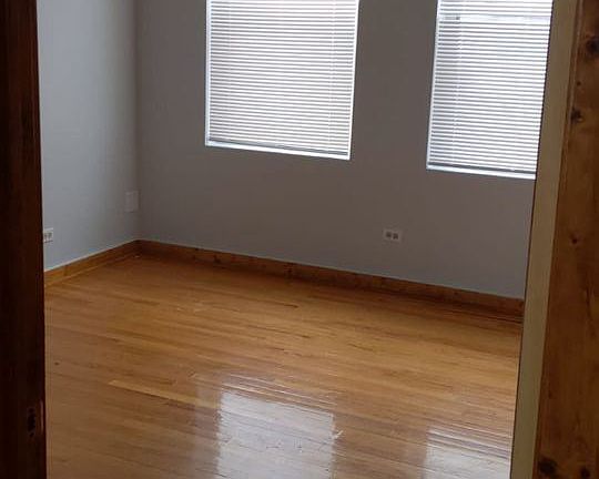 5th image of 6103 S Kedzie Ave #3