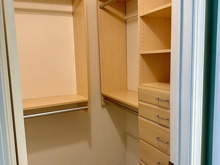 365 Bellflower Dr — Photo 23