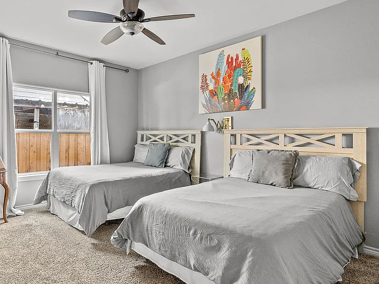 2447 Wilton Ave — Photo 3