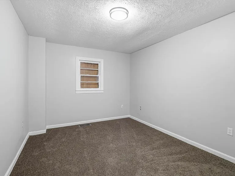 2324 Magazine St — Photo 11