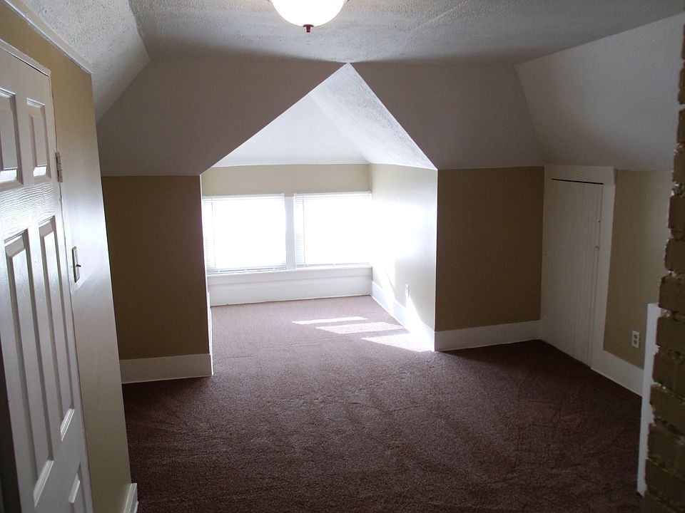 2nd image of 77 E York St APT 1