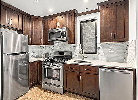 4th image of 313 W 117th St #3