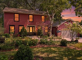 6201 Indian Mound Dr, Mc Farland, WI 53558