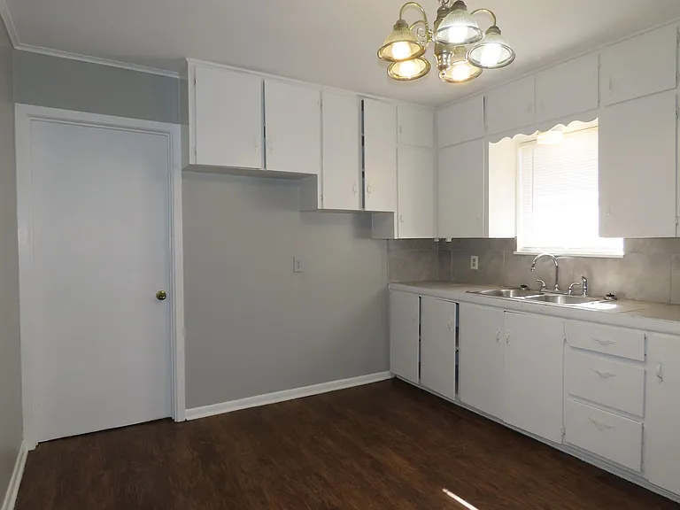 2423 Plume Dr — Photo 6