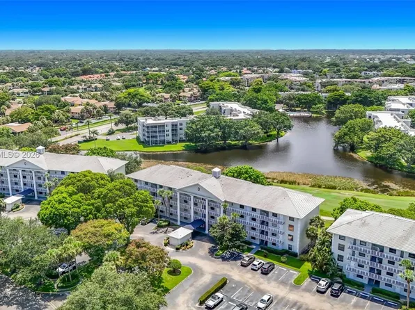 1713 Whitehall Dr APT 404, Davie, FL 33324